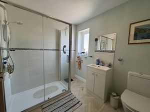 SHOWER ROOM- click for photo gallery